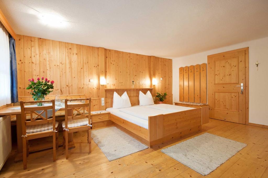 Landhaus Taurer Kals-am Großglockner Værelse billede